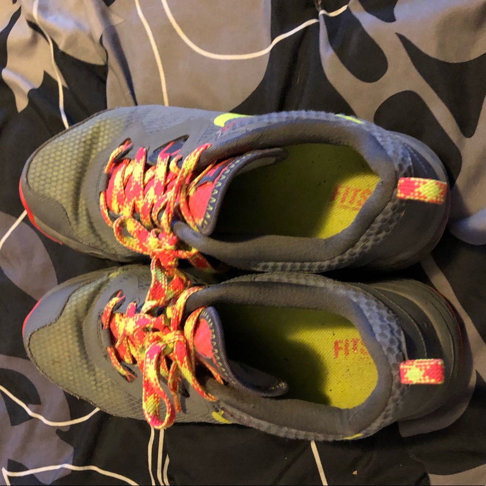 Nike Tennis Shoes